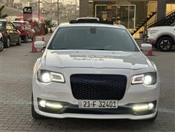کرایسلەر 300